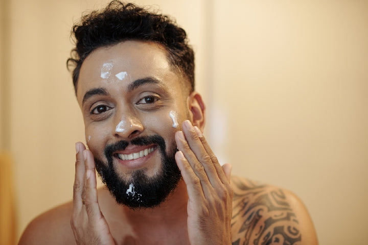 Man using serum | How to get Wrinkle-Free Skin with anti ageing serum | anti-ageing serum